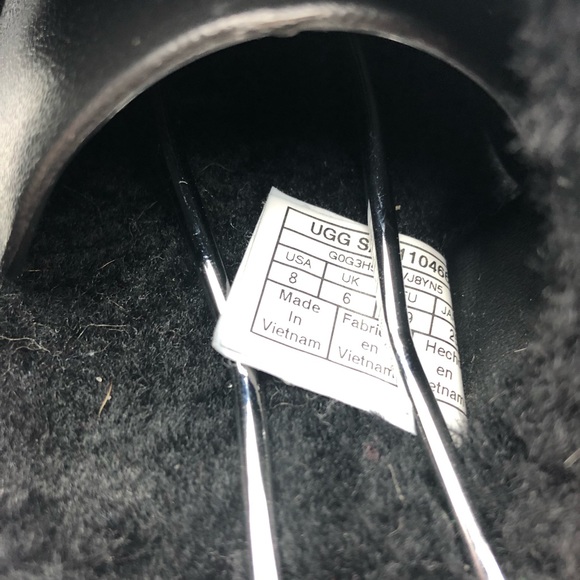 Ugg black double strap shearling slippers size womens 8 - Picture 9 of 9